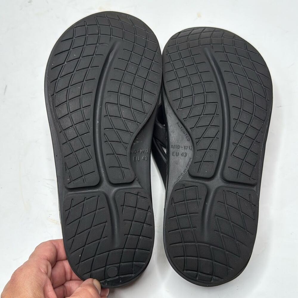 Oofos Black Thong Flip Flops Oolala Unisex Sandals S-371 Size 10 Men / 12 Women - Picture 7 of 9